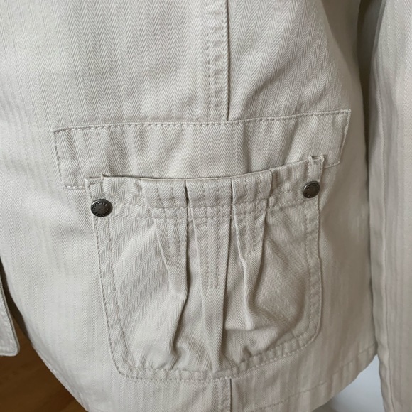 Ladies Blazer. - Picture 2 of 5